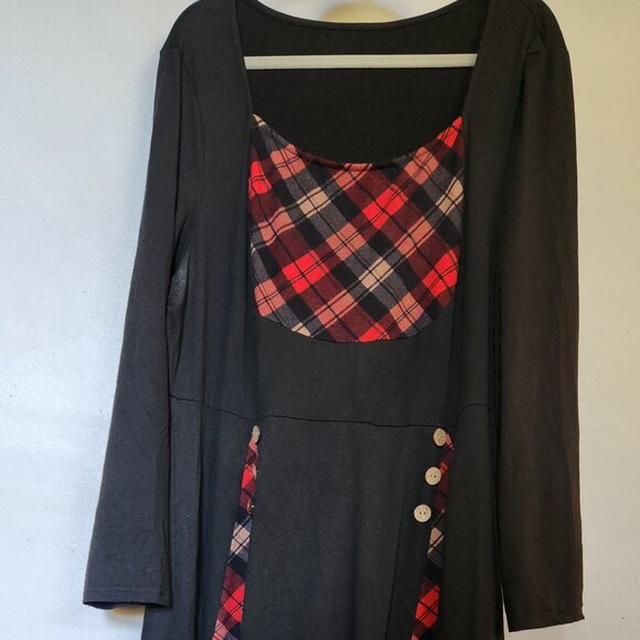 Plaid peek-a-boo winter dress - Picture 1 of 5